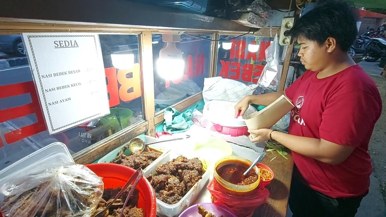 JUALAN GINI AJA PUNYA BEBERAPA CABANG !! NASI BEBEK RICA MADURA SERUNDENG !! INDONESIAN STREET FOOD