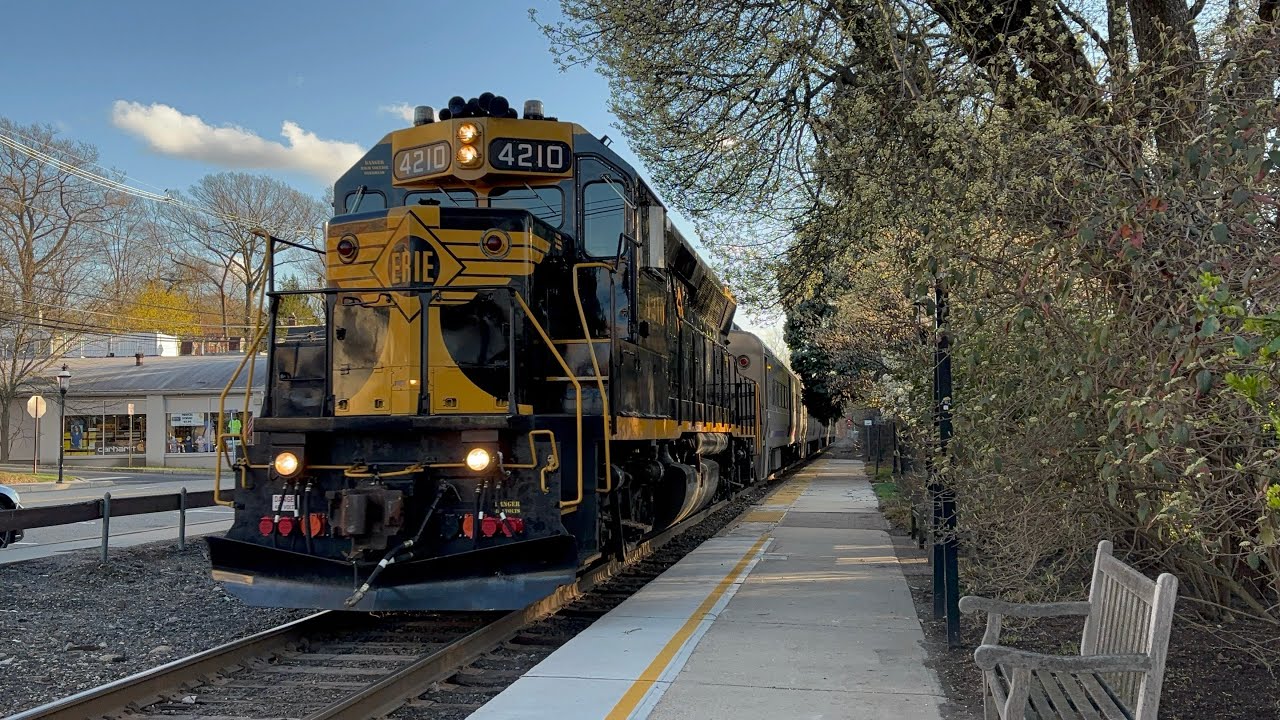 4 trains at Park Ridge FT: NJT 4210 the “Erie”