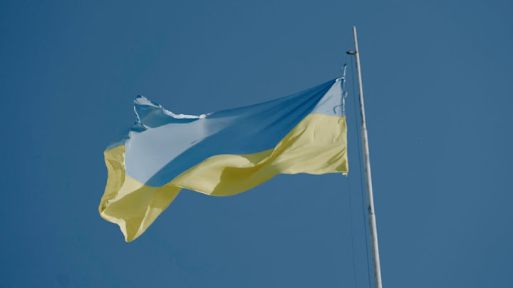 У Шостці урочисто підняли державний прапор України