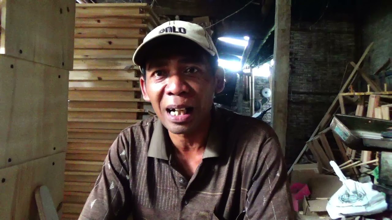 Jatuh Bangun Usaha Kerajinan  Kayu Pinus Kota  Batu  YouTube