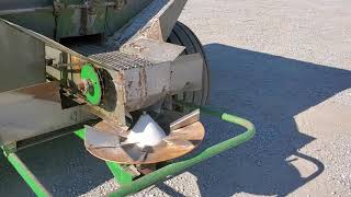 Tyler Moonwalk Dry Fertilizer Spreader - Selling on BigIron Auctions - Aug. 12, 2020