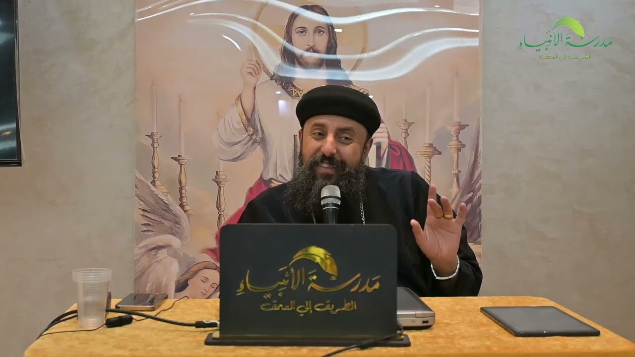 القمص  مكاري القمص تادرس