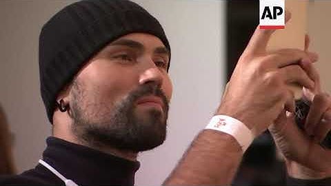 Dazzling art display lights up Prague