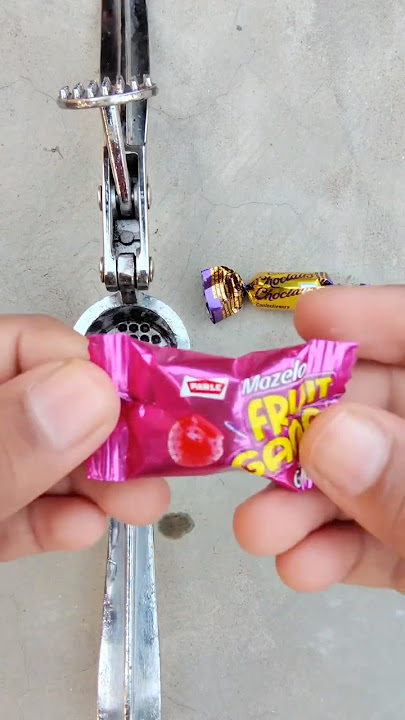 Frutie gang strawberry 🍓 flavour jelly and #candy #jelly #strawberry #chocolate #unpacking