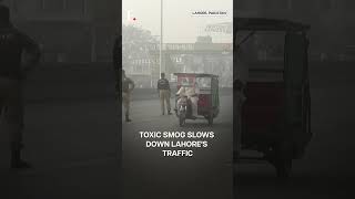 Pakistan: Lahore Chokes as Smog Hits Hazardous Levels | N18G