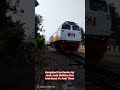 Awas Kereta!!! Kompilasi Dua Kereta Api Jarak Jauh Melaju Kencang