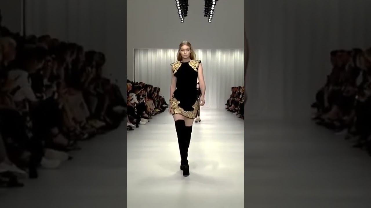 GIGI HADID X VERSACE SS18🖤💛✨