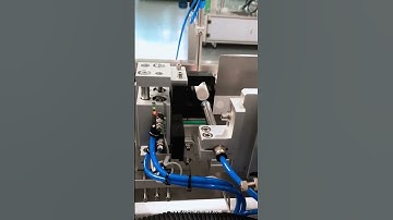 Automatic lipstick lipgloss tube side adhesive label labeling machine video