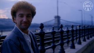 John Deacon In Budaspest (Interlude) (Hungarian Rhapsody: Live In Budapest 1986)