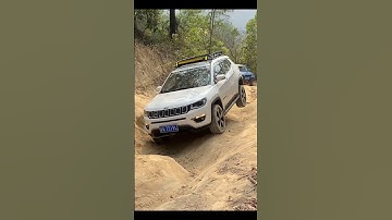 Jeep Compass performs off-road test #shorts #jeep