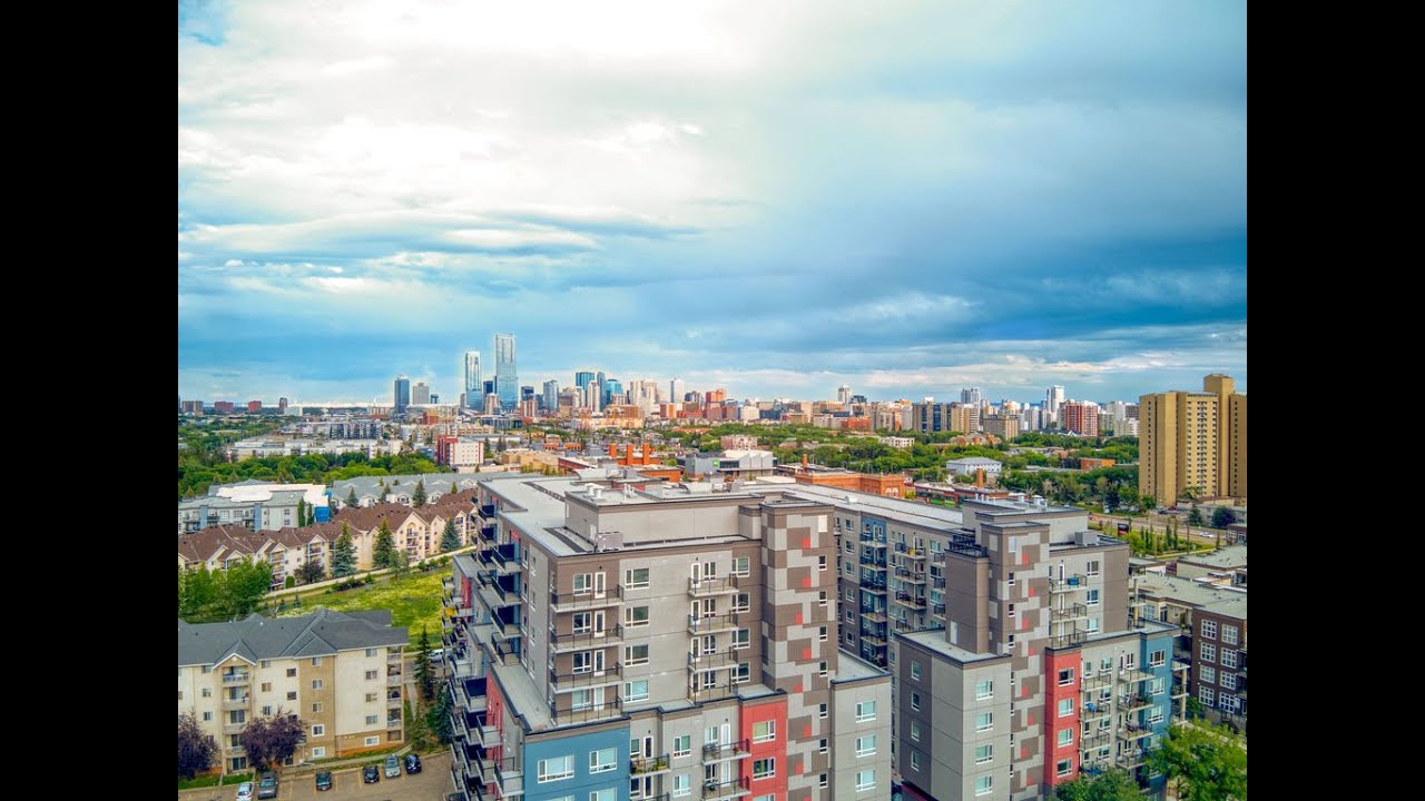 🏡 to 121 West Apartments in the vibrant Brewery District of