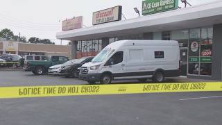 Teens shot after using bear spray during armored car robbery attempt near Bellaire, HPD says