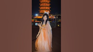 Good times and beautiful scenery, the arrival of the Jade Rabbit #happy #Hanfu shaker applies