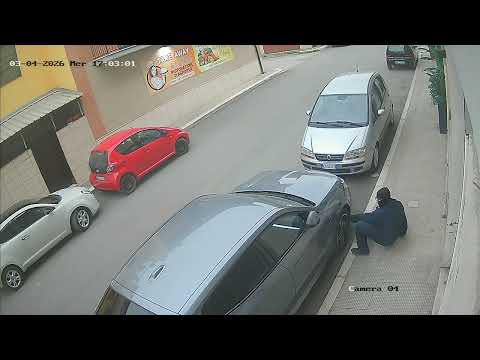 Video Orta Nova, furto d'auto in pieno giorno: due minuti per portare via il Suv