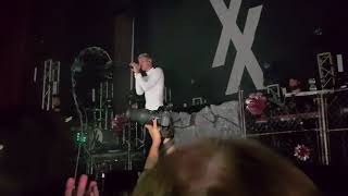 Machine Gun Kelly - Numb (live)