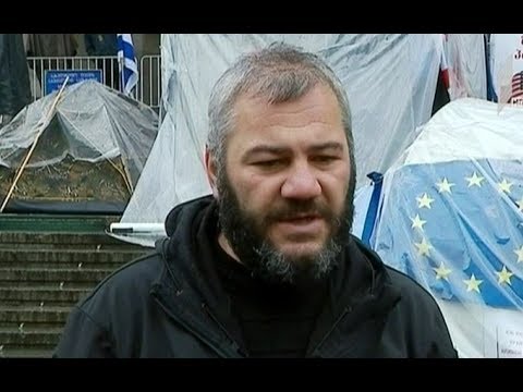 დათო სარალიძის ოჯახის წევრები და ახლობლები, ტრაგედიის ადგილისკენ მიემართებიან