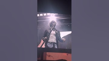 Thumbnail of The 1975 Melt Hearts With “Robbers” at Glastonbury 2025