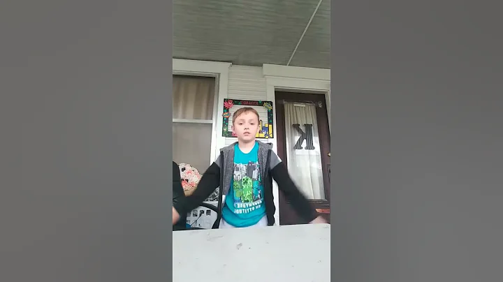 I'm a weirdo because I'm dancing like a weirdo
