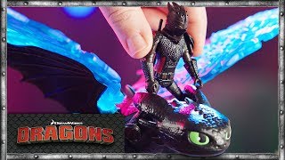 POWER UP TOOTHLESS! | How To Train Your Dragon | Legends Evolved Dragons Toys
