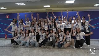 Estudantes paranaenses do projeto Ganhando o Mundo...