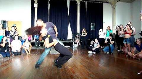 ZOUK Improvisation by Alex de Carvalho and Daniela Wergles - 2009