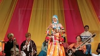 Banjaran: the gypsy girl - part 2 kesariya bana: my colorful beloved a
composition by pandit krishna bhatt live performance at jawahar kala
kendra jaipur, ra...