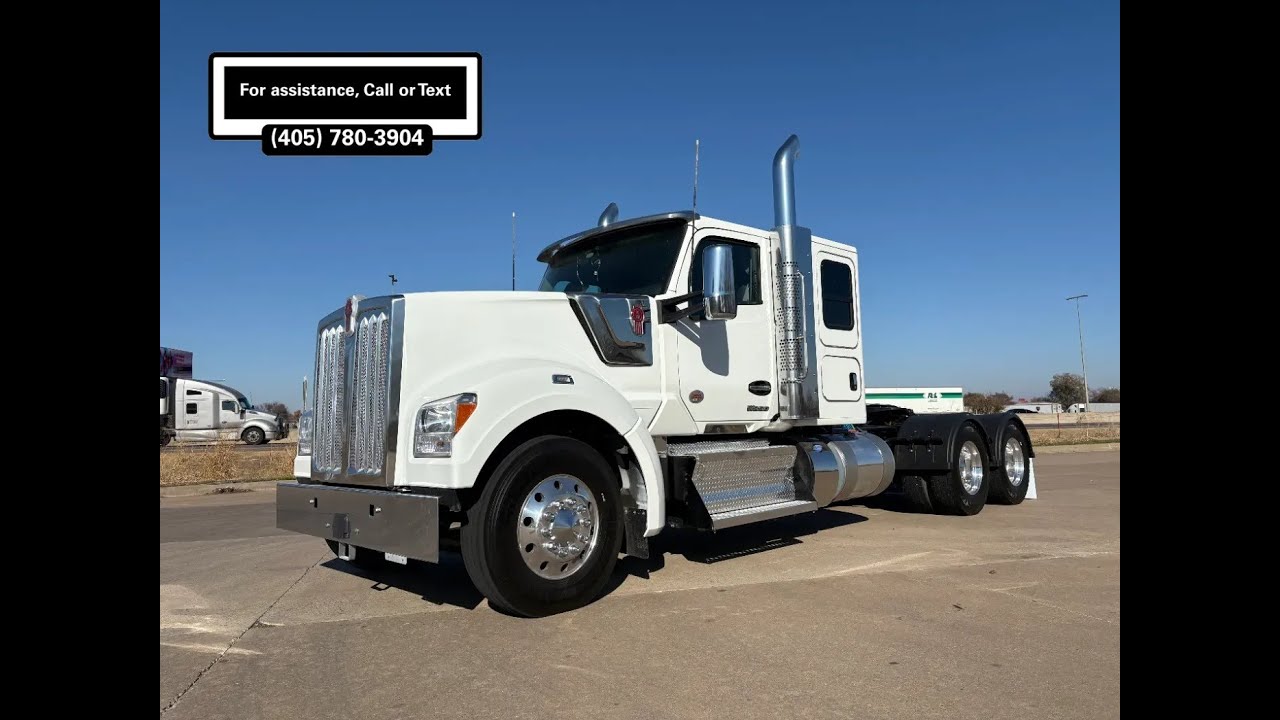 Used 2025 W990 Flat Top Sleepers for Sale 