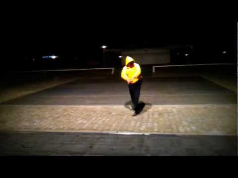 DJ-APPLEZzz Dancing :-)))