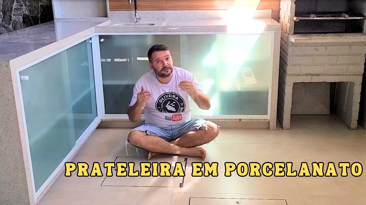 Prateleira de porcelanato: não dá cupim nem estraga quando molha! Sonho de toda dona de casa!