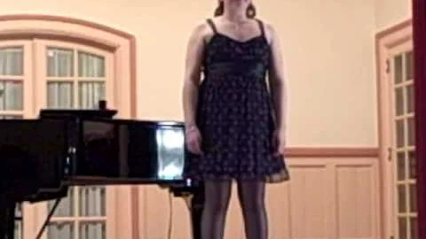 Elizabeth Wiley sings "Se tu m'ami, se sospiri" an...