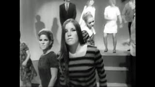 American Bandstand 1968 - Makeup for men? - I Can Take Or Leave Your Loving, Herman&#39;s Hermits