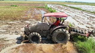 The Tractor Cambodia, tractor plow field Stuck in sand,Traktor sawah