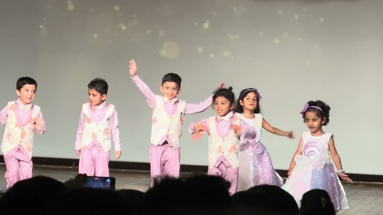 Arnava school day dance