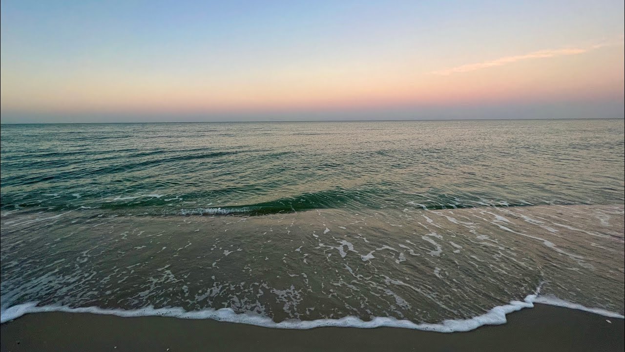 Robb’s Wednesday Morning “First Look” at the Beach in North Naples, Florida (01/25/23)
