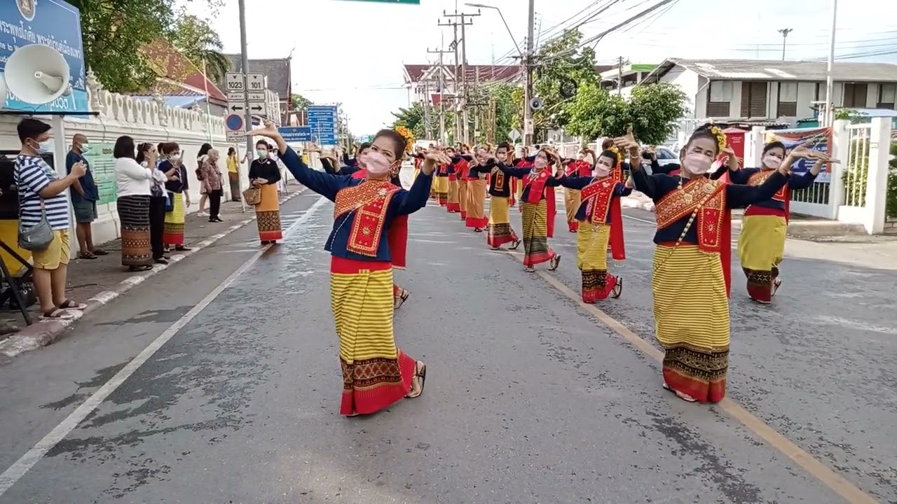 ฟ้อนกลองอืดเมืองแพร่ งานประเพณีวัดพระบาทมิ่งเมืองวรวิหาร พระอารามหลวง จังหวัดแพร่ วันที่ 9 พ.ค.2565