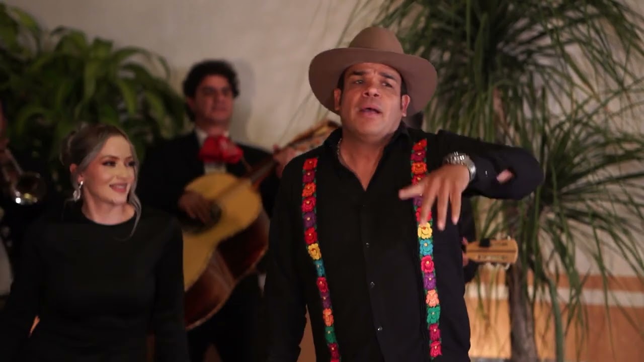 Yo Si Te Hago Gritar en La Cama–Marco Flores Y La Jerez