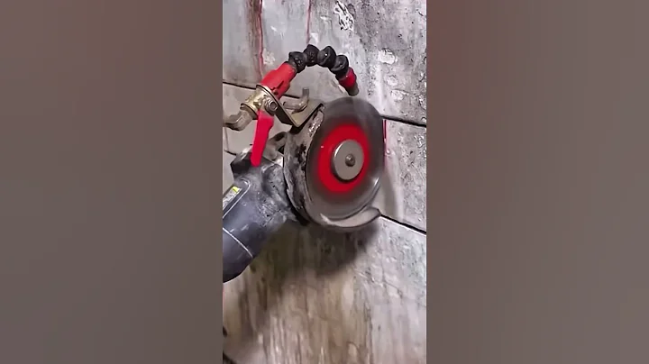 Smart Worker Technique Splits Concrete Walls Easily and Precisely Using Advanced Machines #shorts