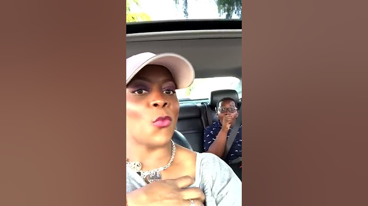 Kid Gets Caught Flipping Off His Mom #Hilarious 🖕🏿