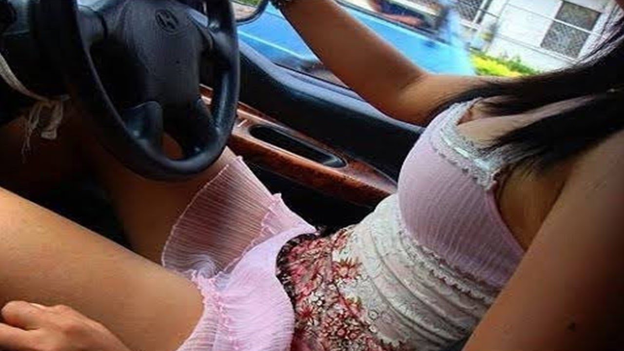 Gorgeous Brunette Babe and Her Naughty Sex Partner in Car