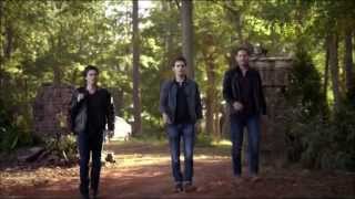 TVD: Damon, Stefan and Alarick talk about Caroline Resimi