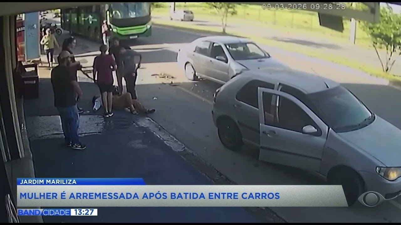 EM JARDIM MARILIZA, MULHER É ARREMESSADA APÓS BATIDA ENTRE CARROS