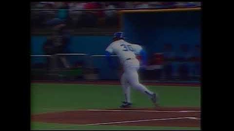 Griffeys hit back-to-back singles