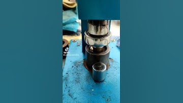 The satisfying process of making coin rings. Folding a 50p. #satisfying #jewellery