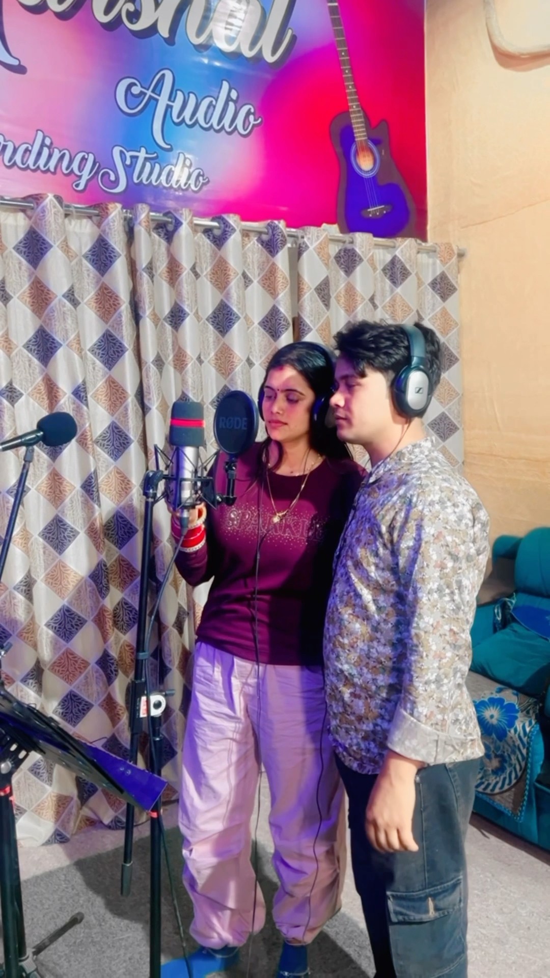 नशीली तेरी आँख ?️ ओ मोनालिसा #meenu #trending #trendingshorts #singer