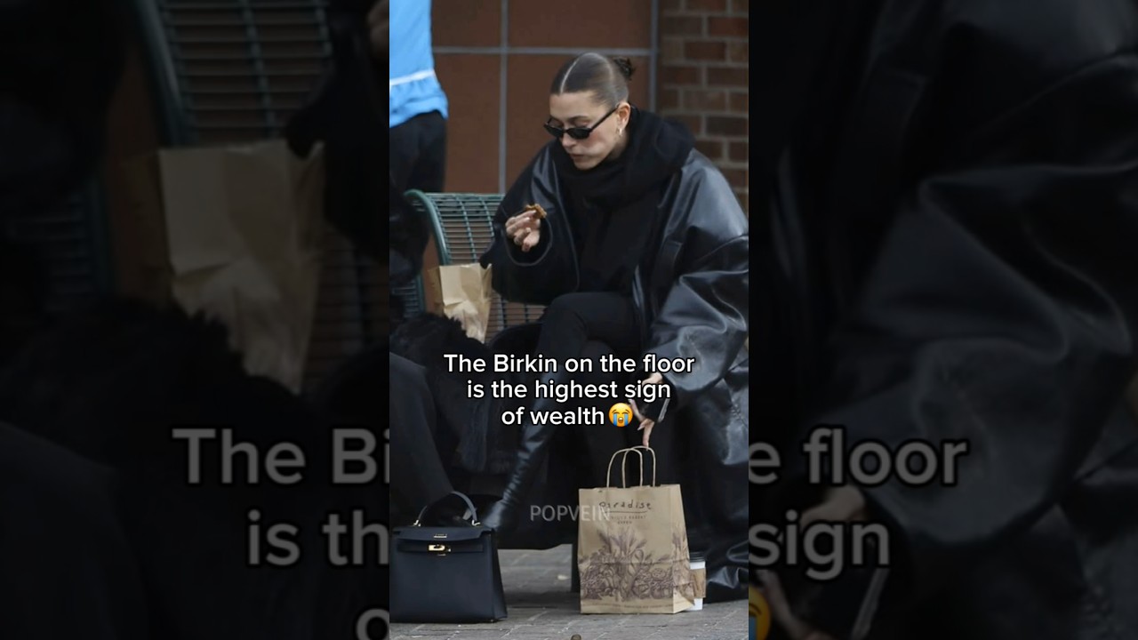 Hailey Bieber really kept her Birkin on the floor 😭🩷
