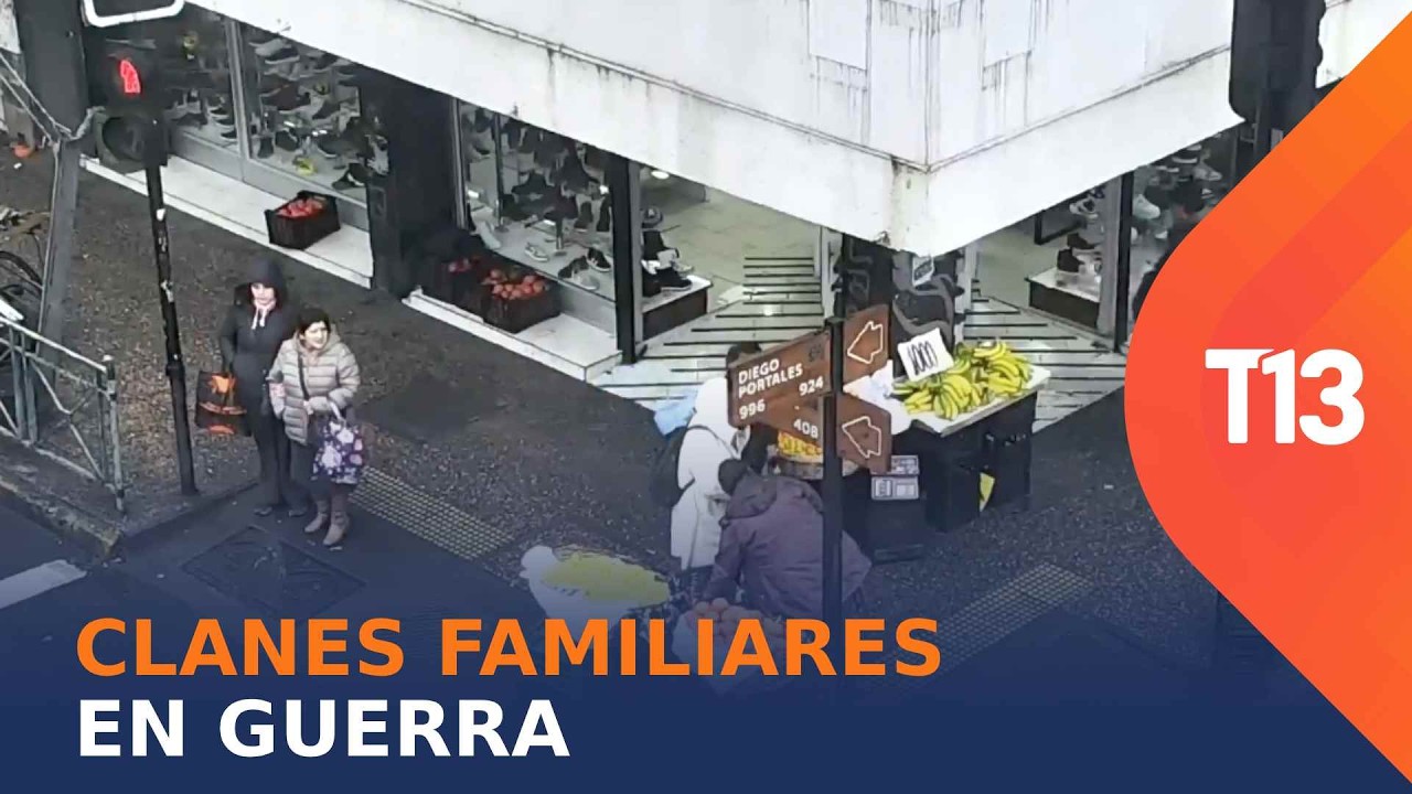 Clan familiar en pie de guerra por calles céntricas - YouTube