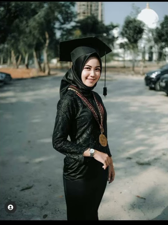 MODEL KEBAYA HIJAB WARNA HITAM