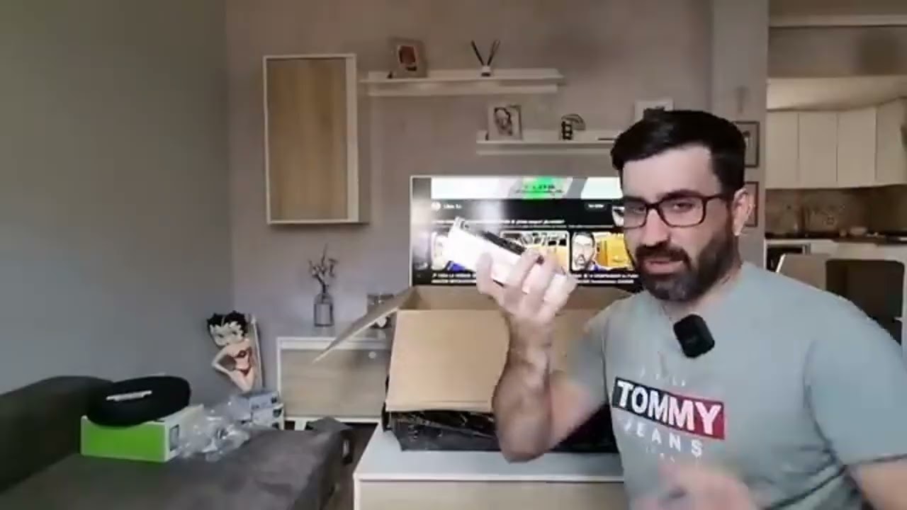 Vídeo unboxing — cómo es una caja por dentro