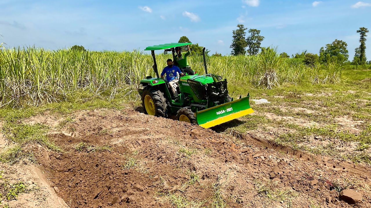 ส่งมอบรถแทรกเตอร์จอห์นเดียร์ 40 แรงม้า (เงินสด) คุณพนม #เซลล์กล้า อุบลฯ 0810680614