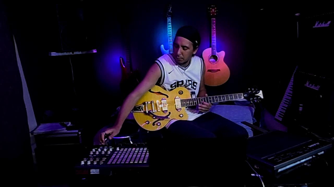 Live looping performance #12 Ableton - Akai APC 40 -Guitar Midi - Guitar - Alesis control pad